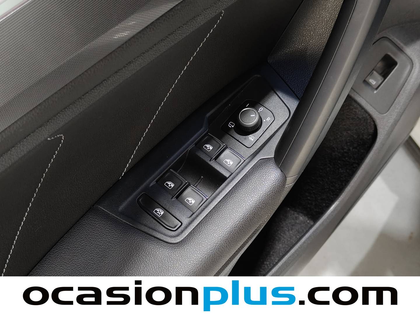 Volkswagen Tiguan Volkswagen Tiguan Sport 2.0 TDI 4Motion Pack R-line (190 CV) DSG de segunda mano