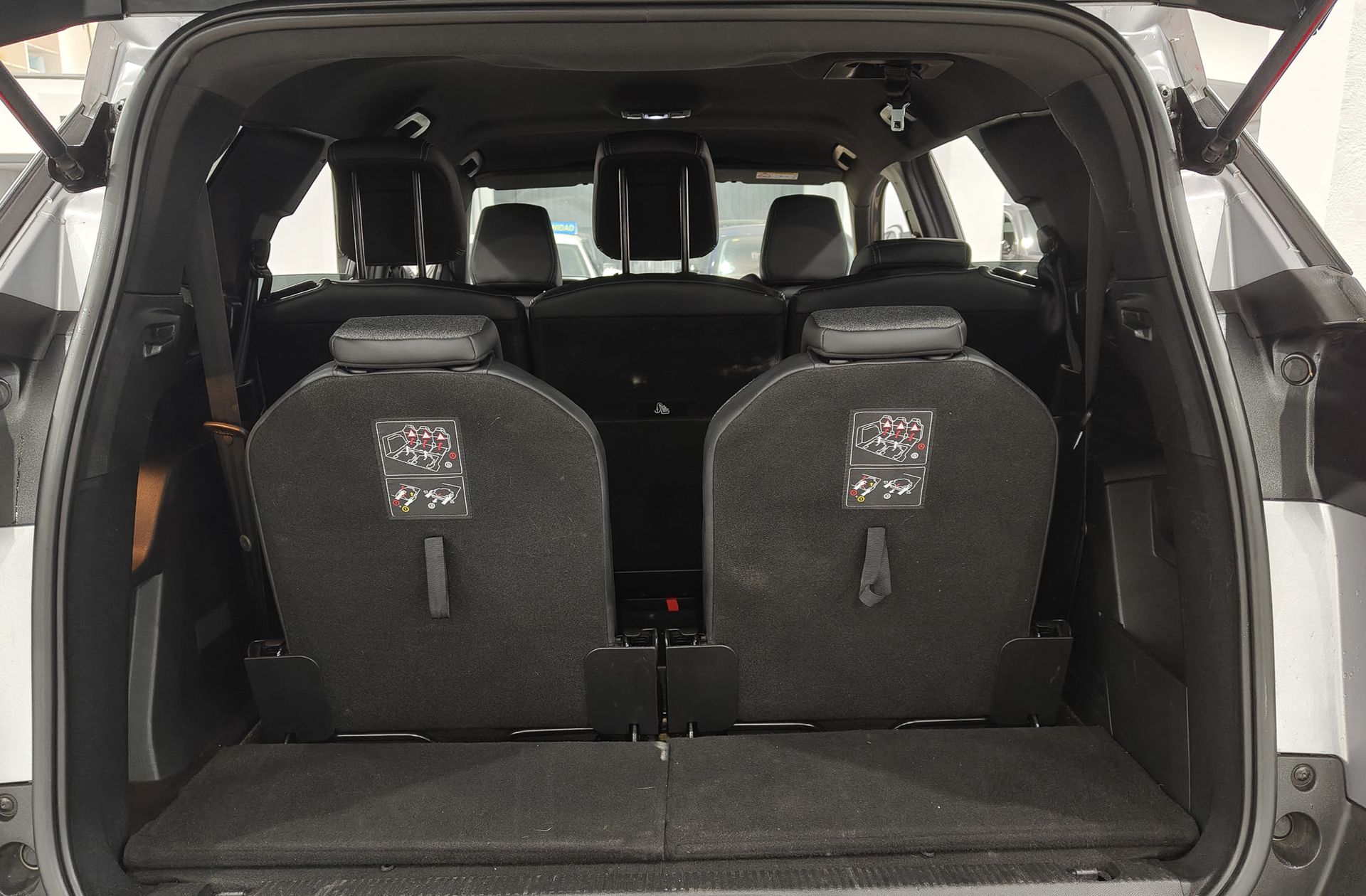 Peugeot 5008 PureTech 130 Allure Pack EAT8 7 plazas - foto 19