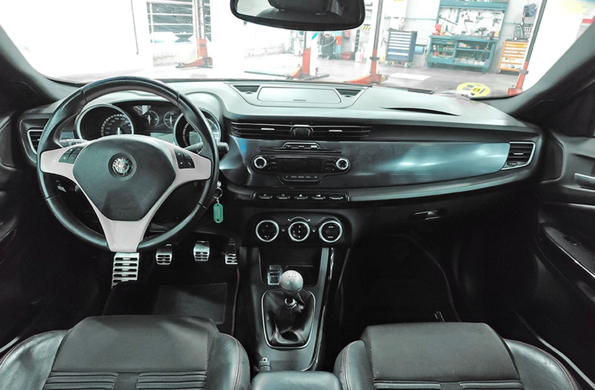 Alfa Romeo Giulietta 2.0 JTDm Distinctive - foto 6