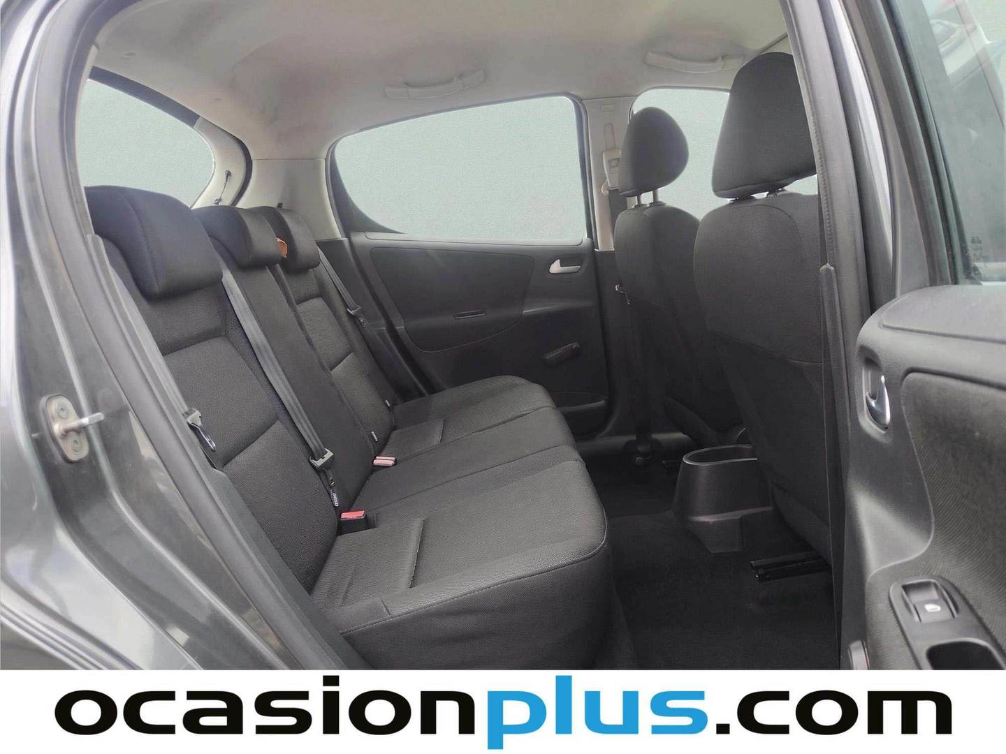Peugeot 207 Peugeot 207 1.4 Confort (75 CV) al mejor precio