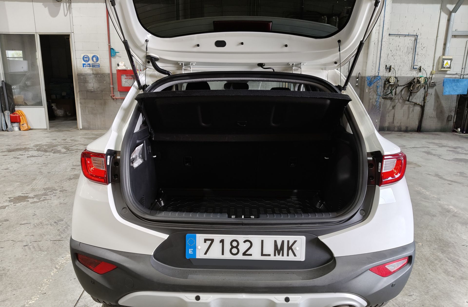 Kia Stonic 1.0 T-GDi MHEV iMT Concept - foto 13