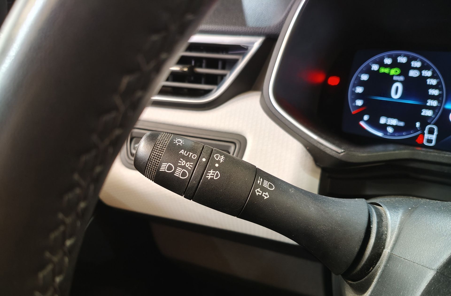 Renault Clio Techno TCe - foto 25
