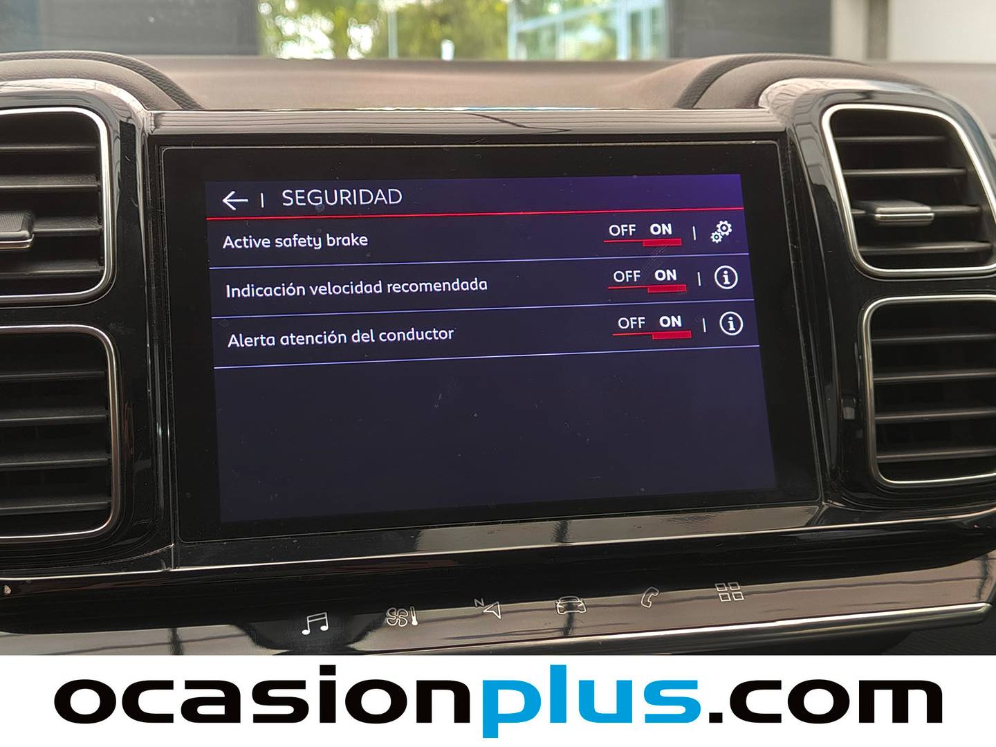 Extras del Citroën C5 Aircross Citroën C5 Aircross PureTech 130 S&S Live Pack (131 CV)