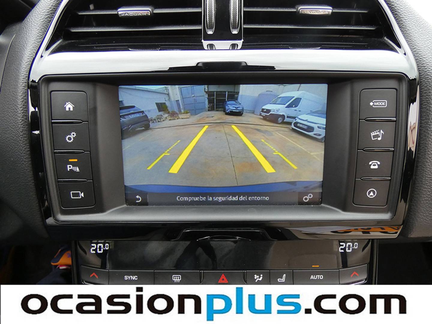 Foto Jaguar XE Jaguar XE 2.0 Diesel Pure RWD AUTO (180 CV)