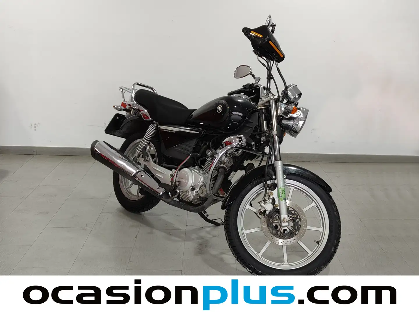 Foto Yamaha YB 125 Yamaha YB 125 (11 CV)