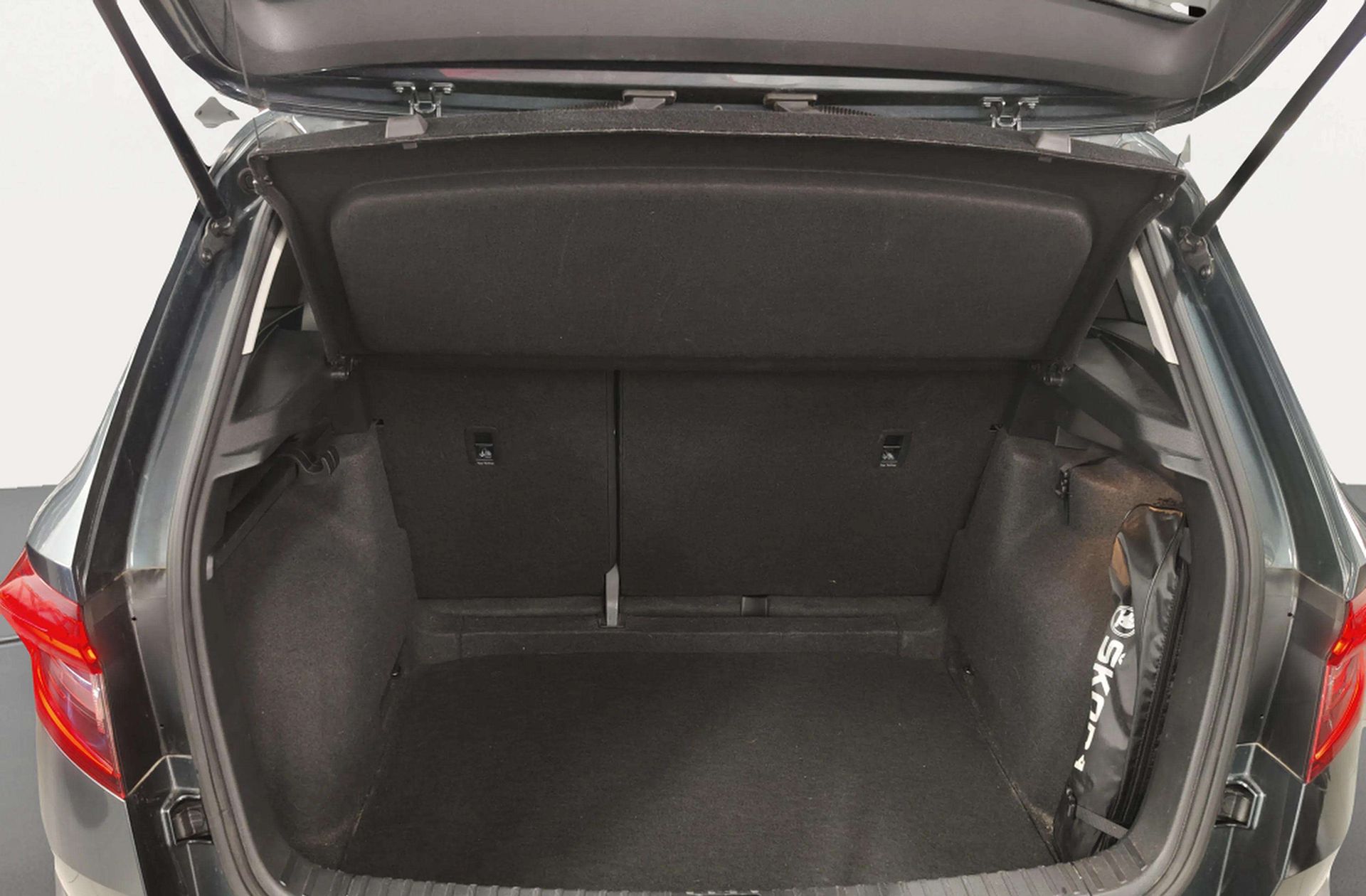 Škoda Karoq 1.0 TSI Active - foto 15