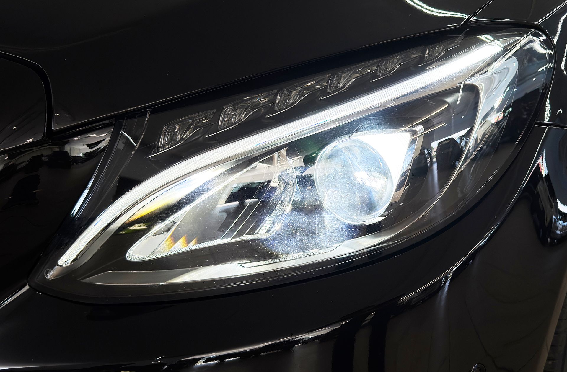 Mercedes-Benz Clase C Coupe 300 AMG Line - foto 17