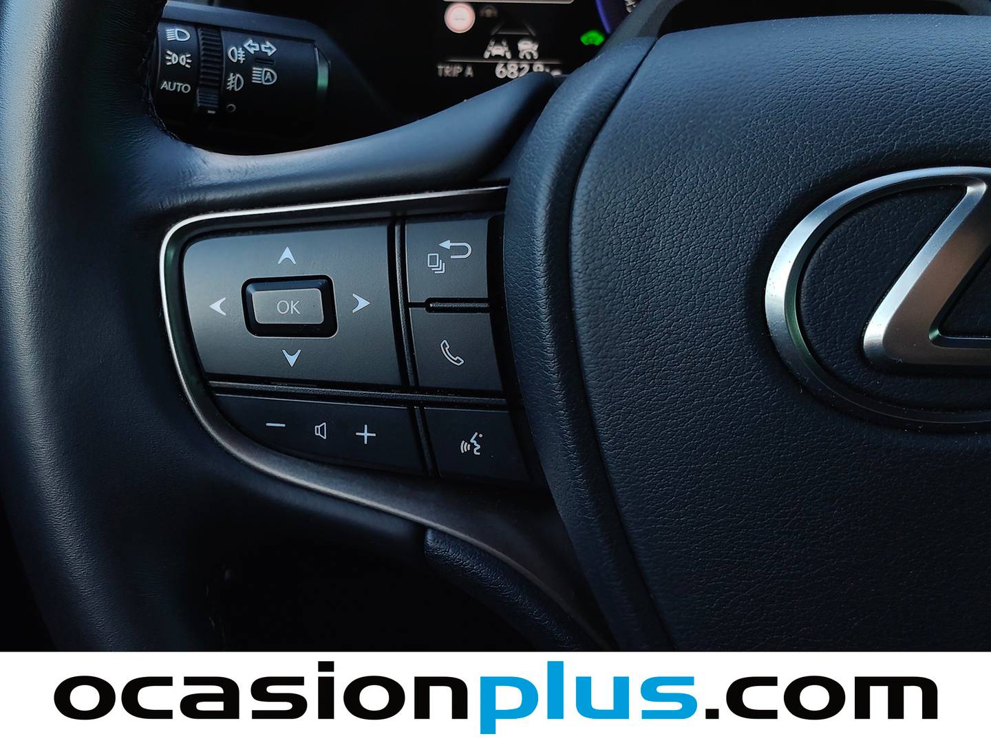 Foto Lexus UX Lexus UX 300h (199 CV)