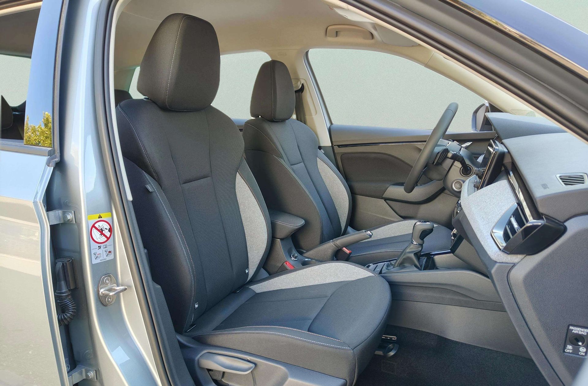 Škoda Kamiq 1.0 TSI Selection DSG - foto 18