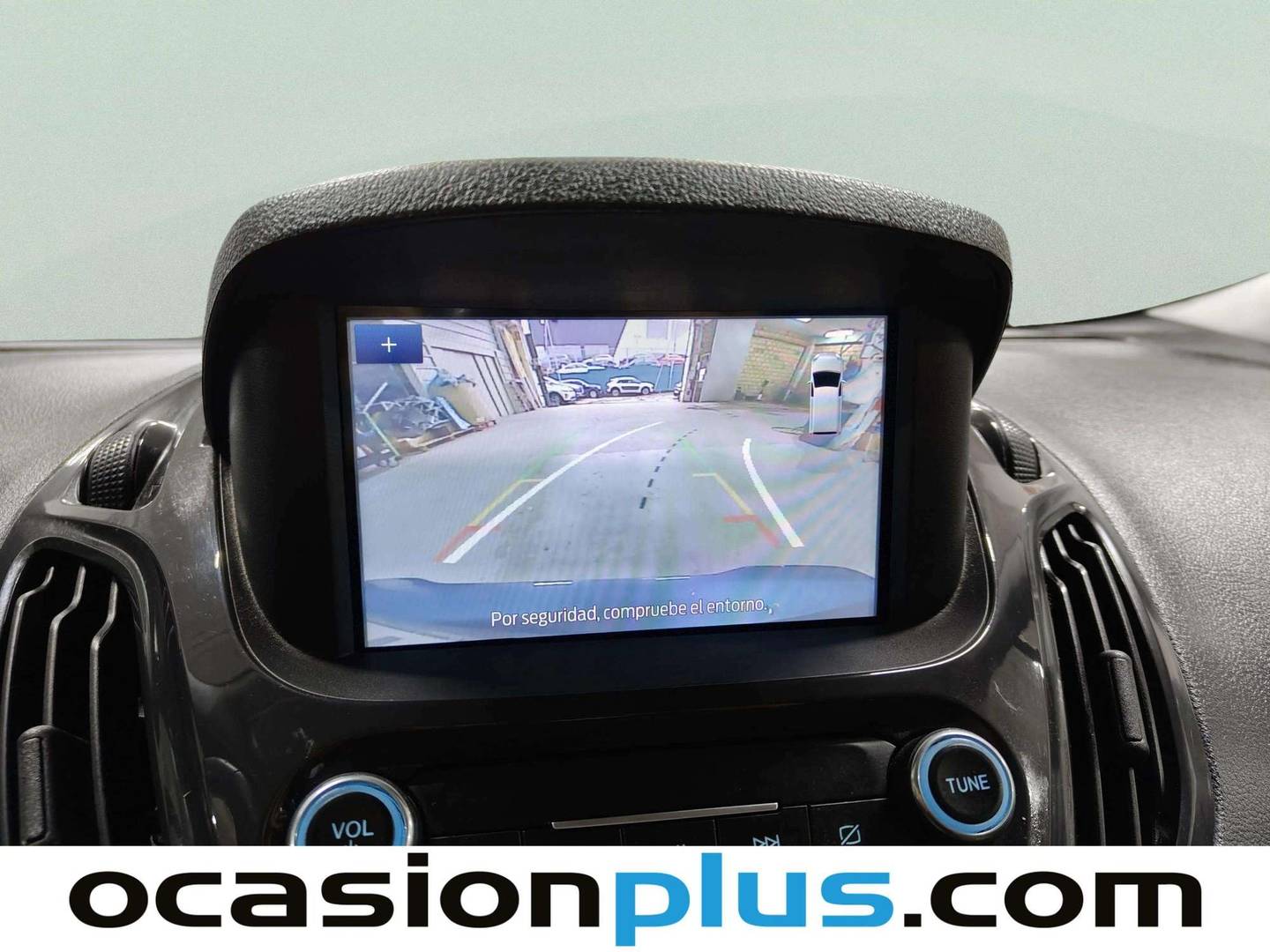 Equipamiento del Ford Tourneo Courier Ford Tourneo Courier 1.5 TDCi Titanium (100 CV)