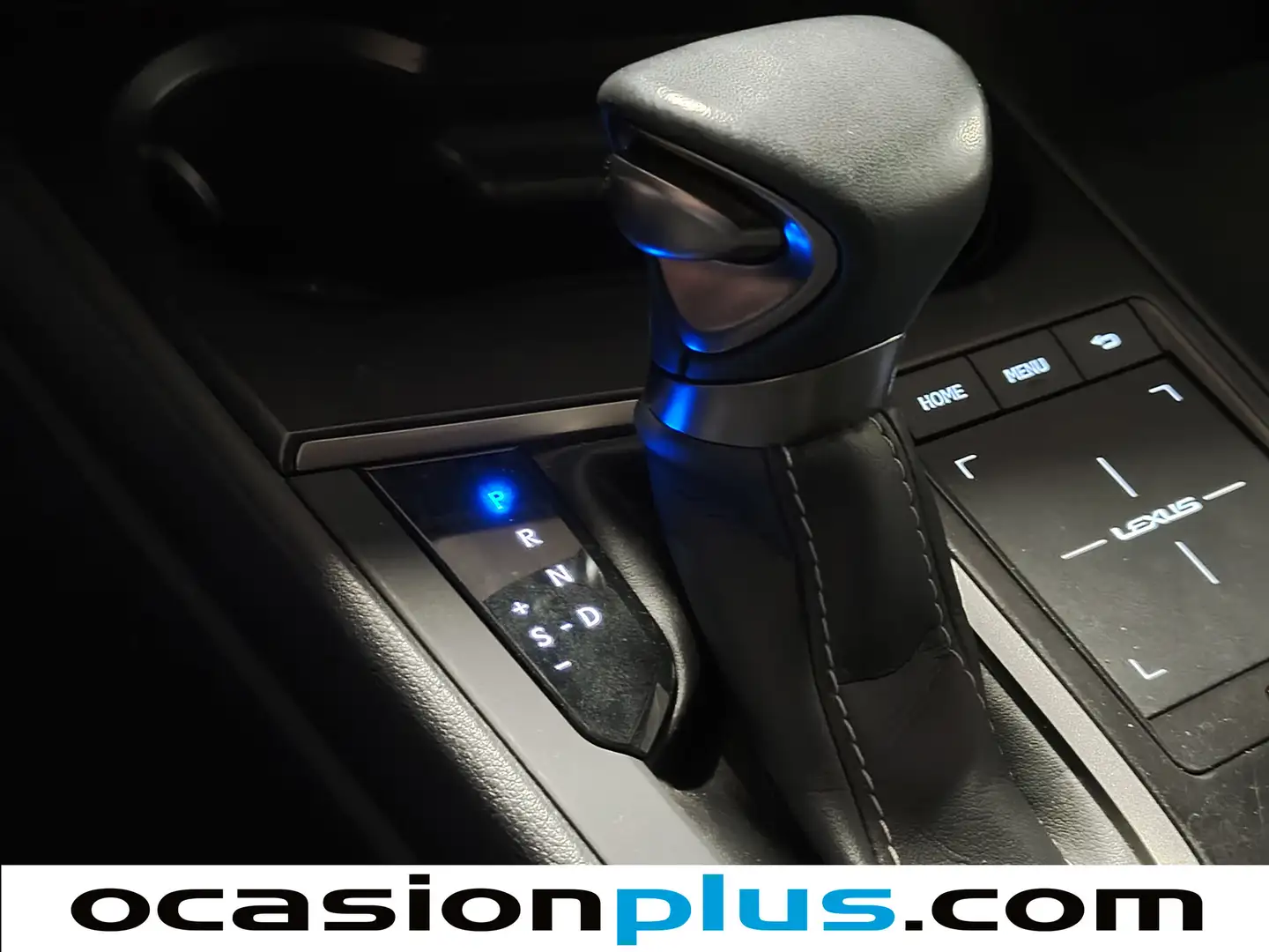 Foto Lexus UX Lexus UX 250h Business 2WD (184 CV)