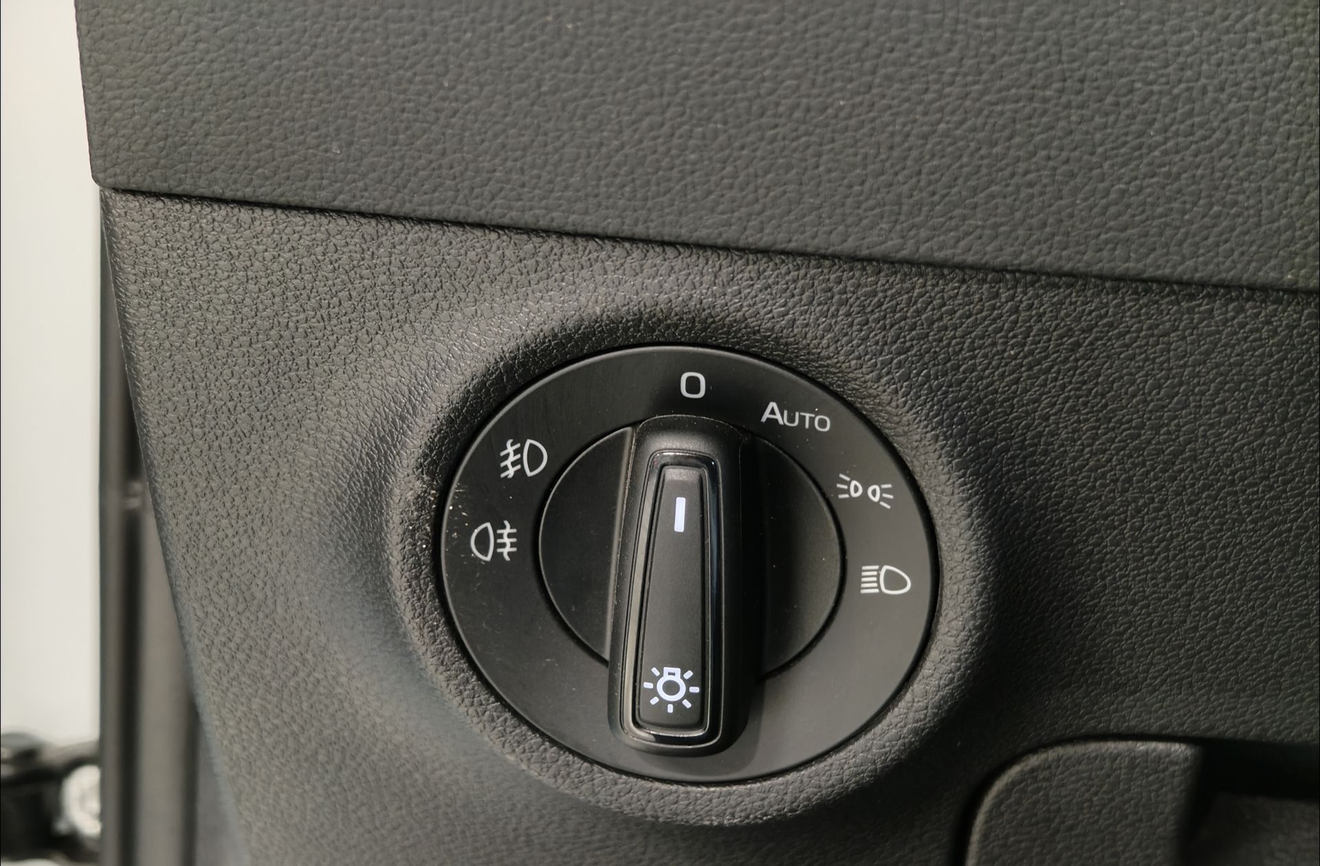 Škoda Karoq 2.0 TDI Selection - foto 24