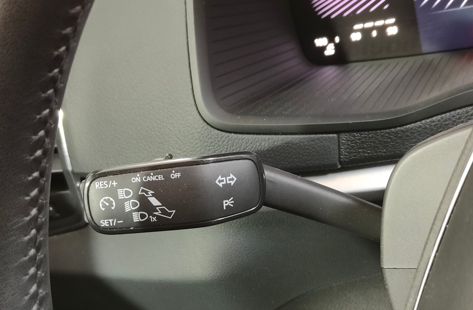 Škoda Karoq 2.0 TDI Selection - foto 29