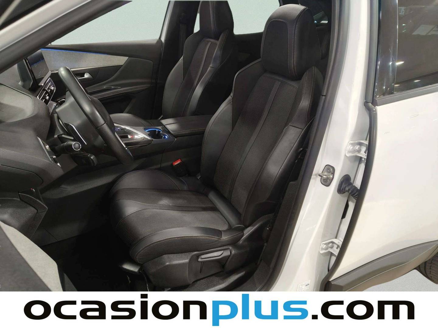 Foto Peugeot 3008 Peugeot 3008 PureTech 130 S&S GT EAT8 (130 CV)