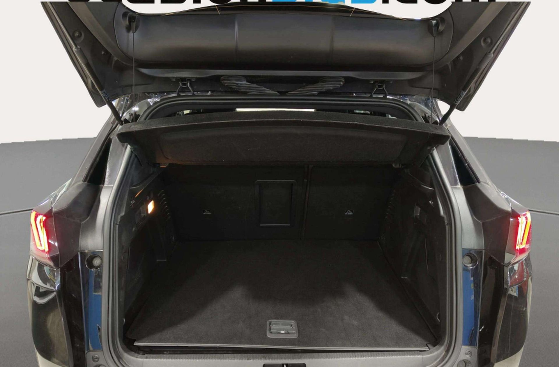 Peugeot 3008 300 Allure Pack e-EAT8 - foto 17