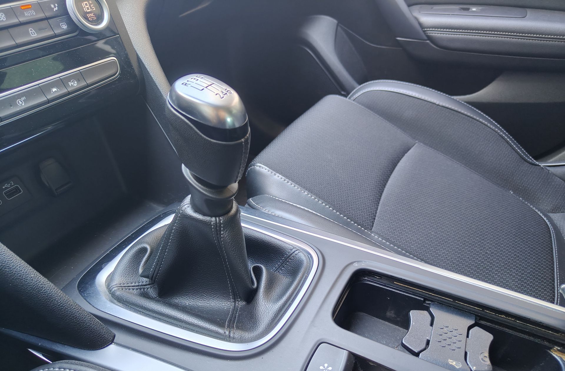 Renault Mégane Techno TCe GPF - foto 5