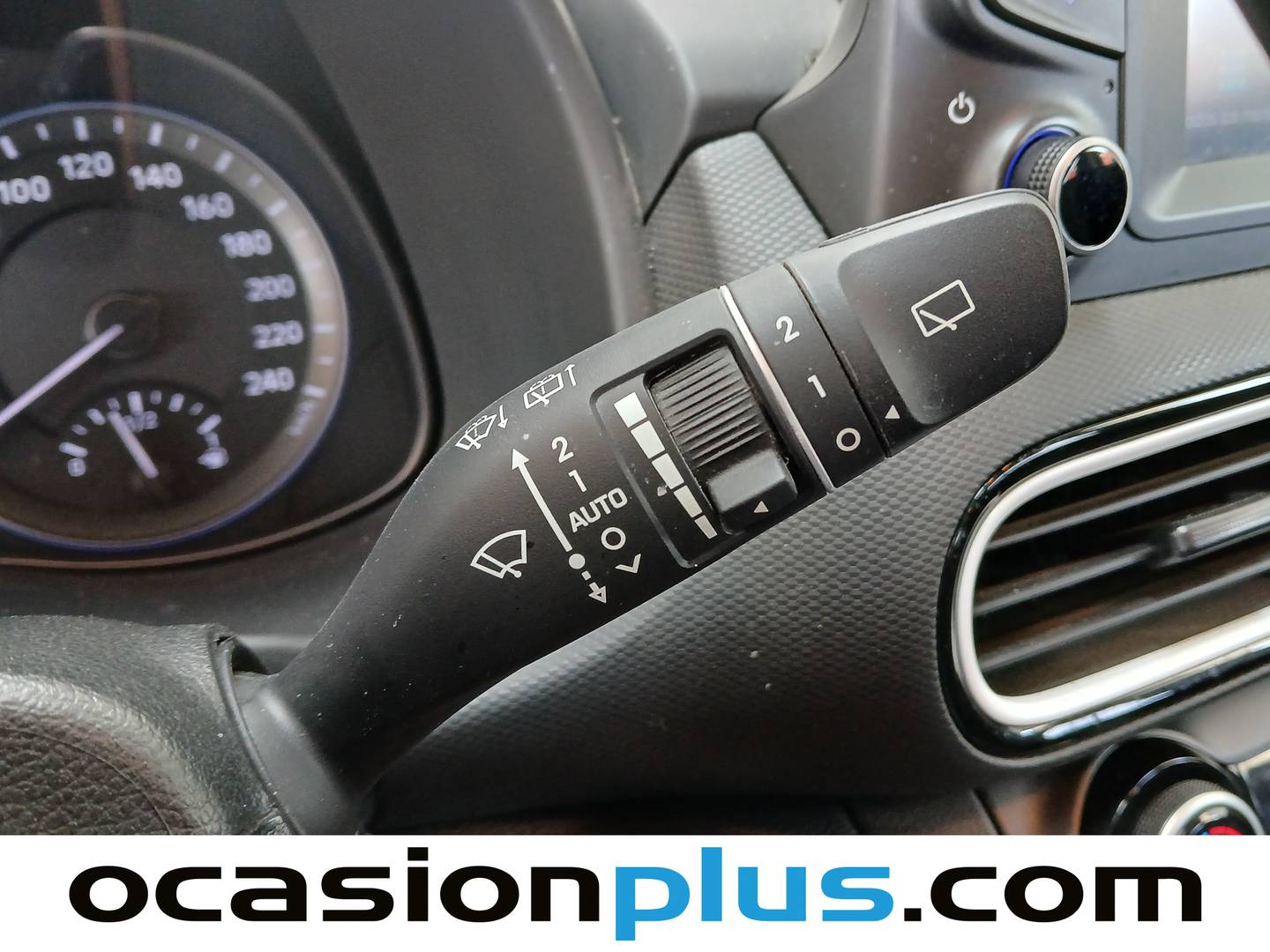 Hyundai Kona Hyundai Kona 1.6 GDI HEV SLE DCT (141 CV) seminuevo