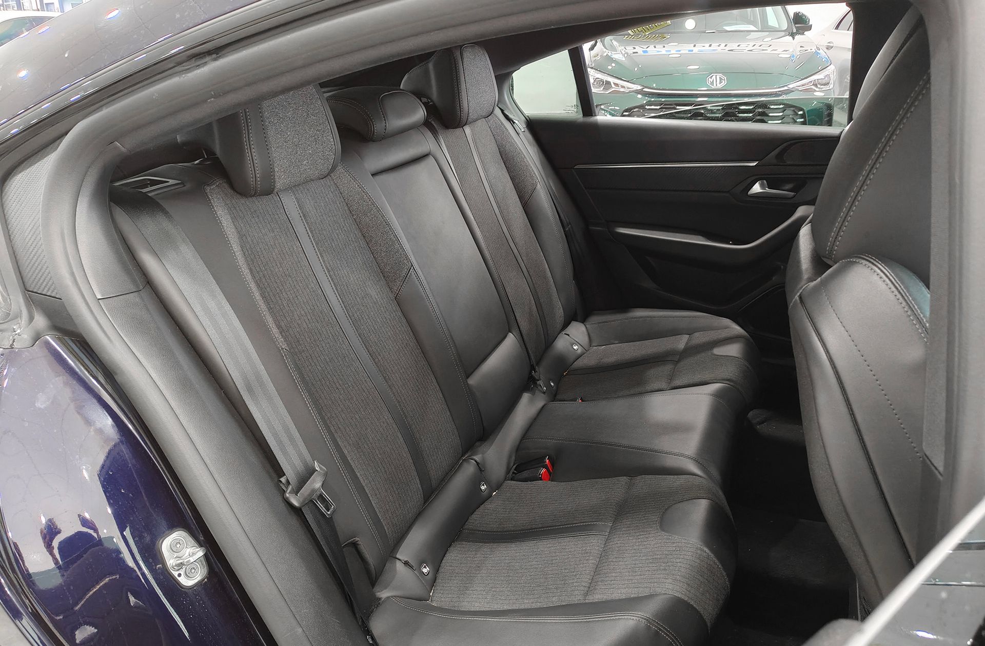 Peugeot 508 BlueHDi 130 Allure EAT8 - foto 18
