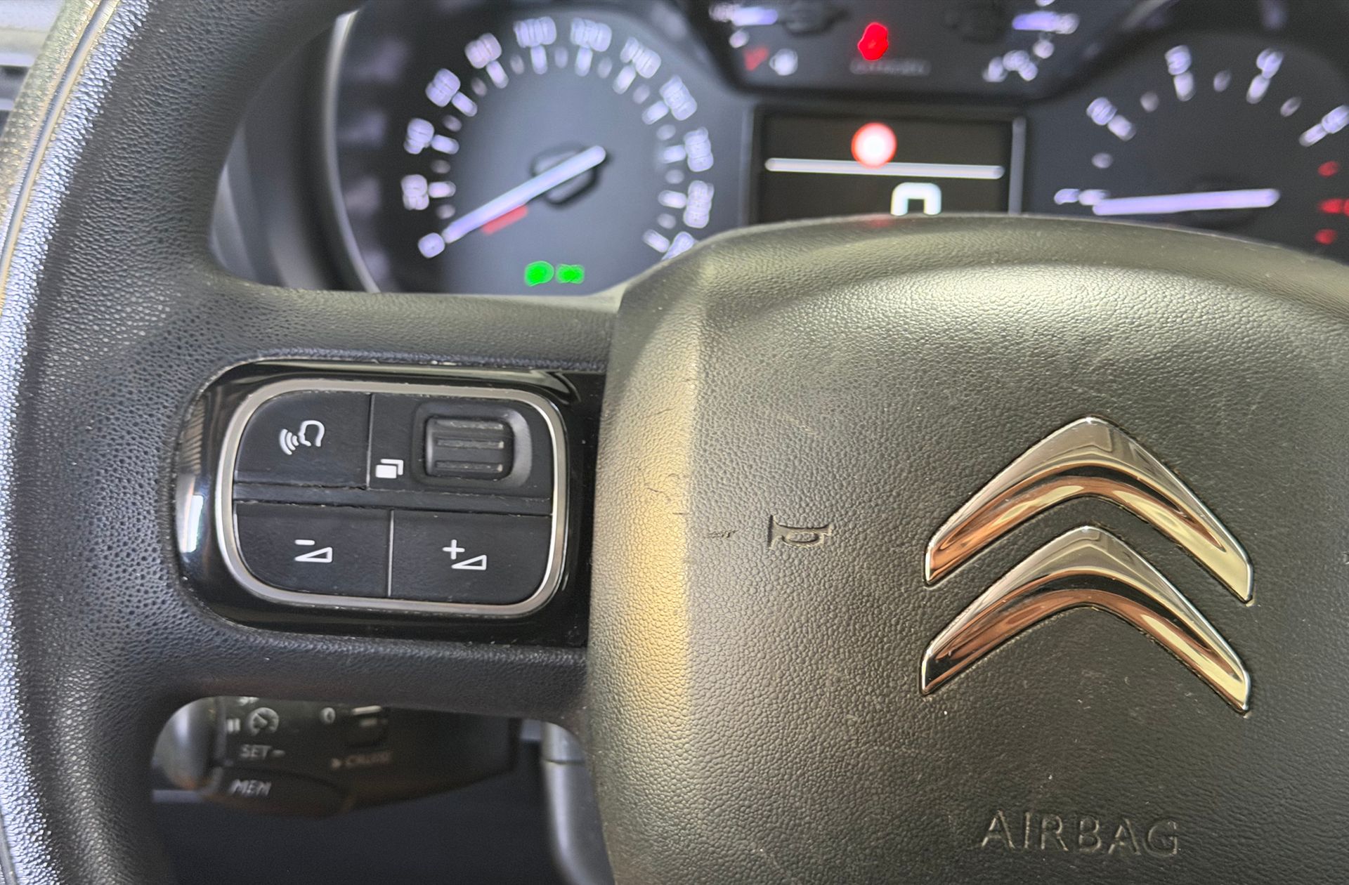Citroën Berlingo BlueHDi 100 Talla M Shine - foto 28