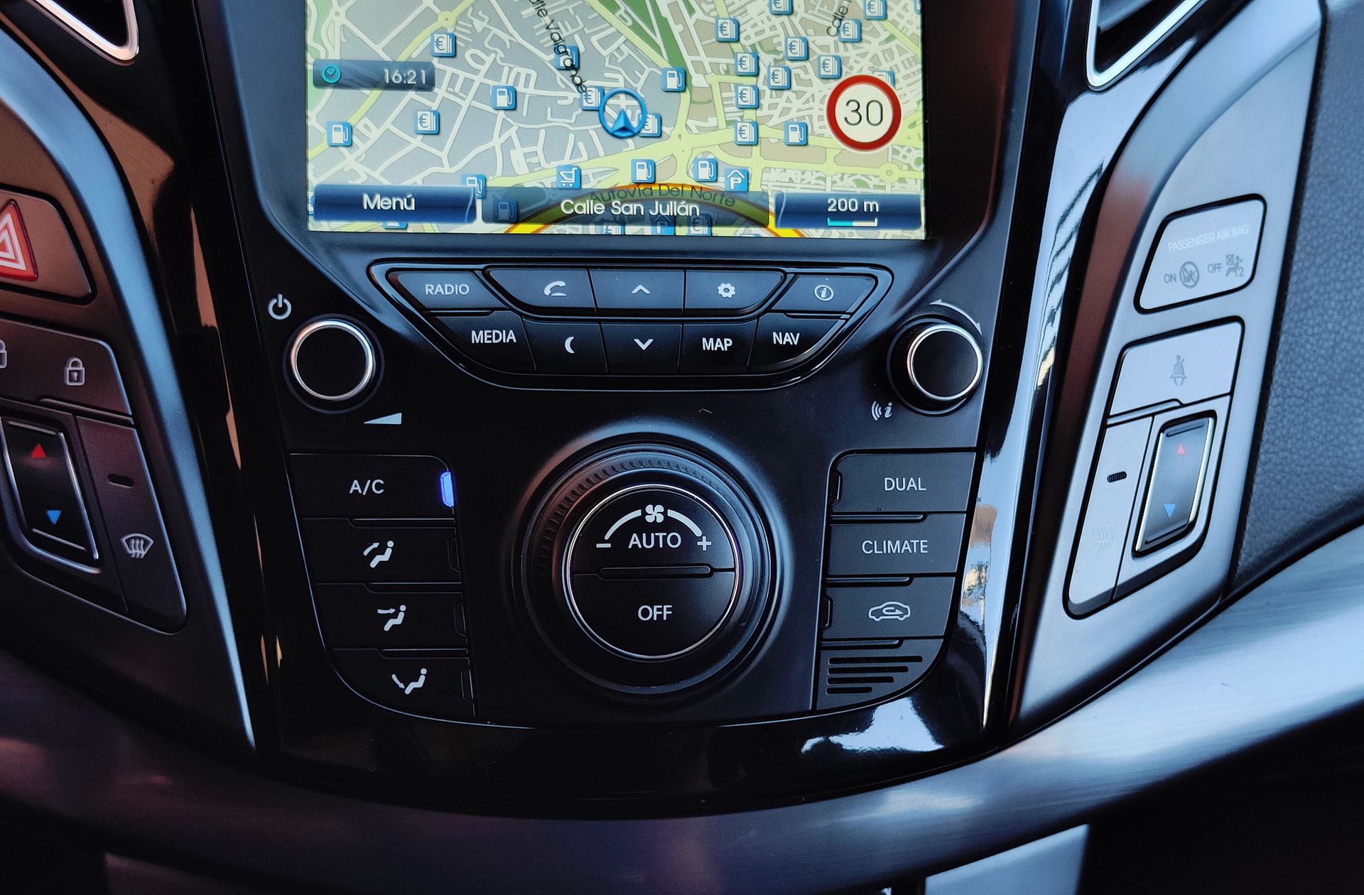 Hyundai i40 CW 1.7 CRDi BlueDrive Tecno - foto 32