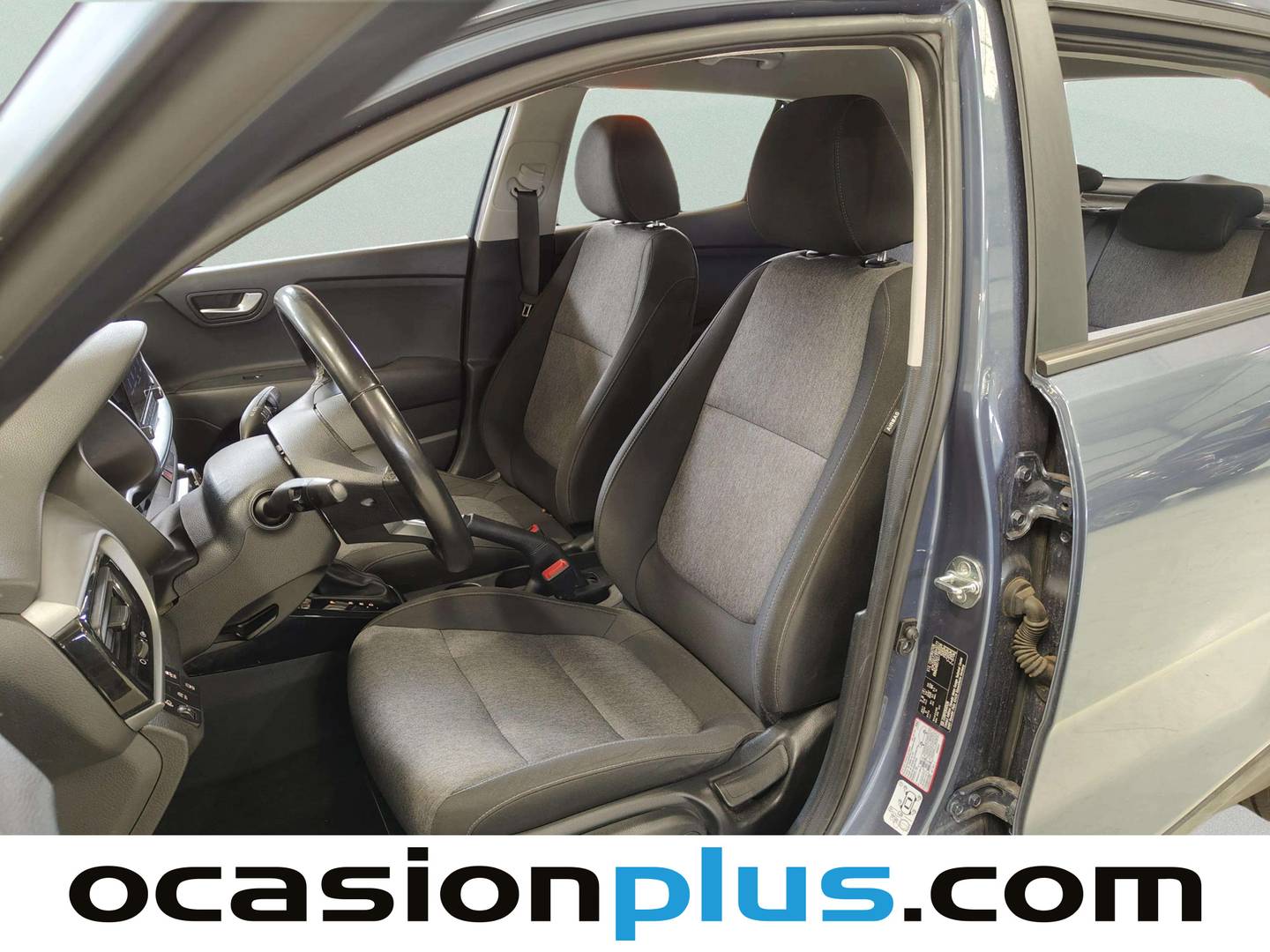 Foto asientos delanteros KIA Stonic KIA Stonic 1.0 T-GDi Drive (100 CV)