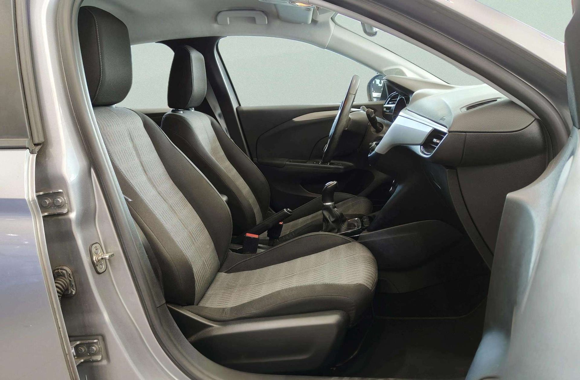 Opel Corsa 1.2 XEL Edition - foto 18