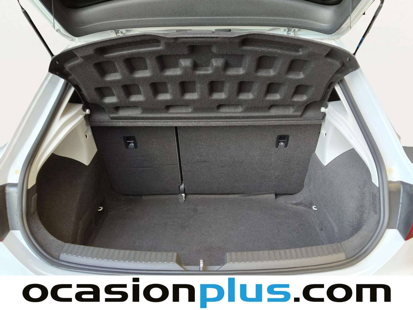 Fotos maletero Seat León Seat León SC 2.0 TDI S&S FR (184 CV)