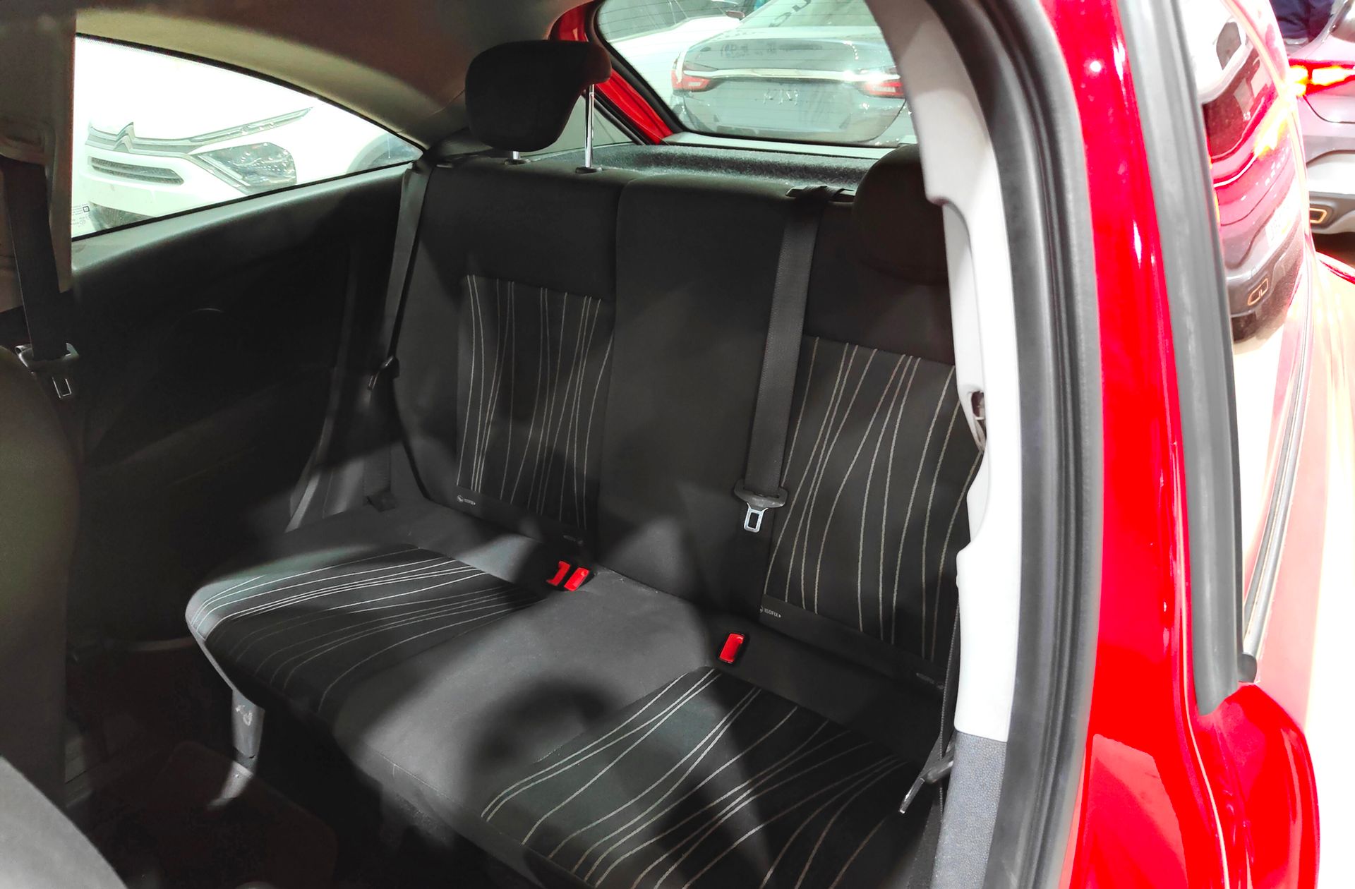 Opel Corsa 1.4 111 Years - foto 9