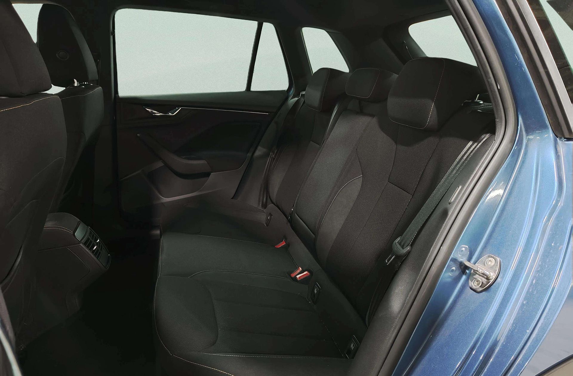 Škoda Kamiq 1.0 TSI Scout DSG - foto 11