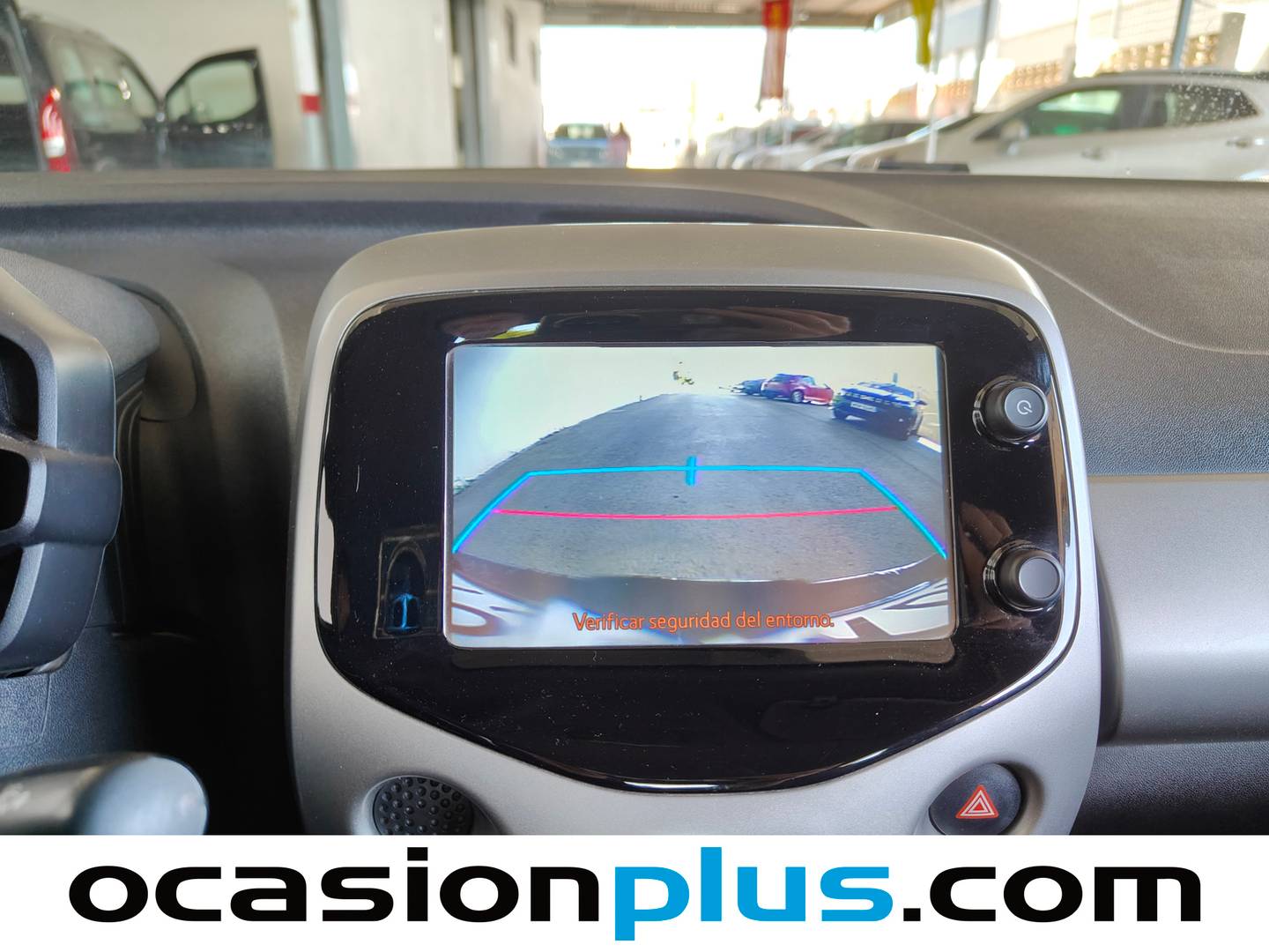 Extras y acabados del Toyota Aygo Toyota Aygo 1.0 70 x-play (69 CV)