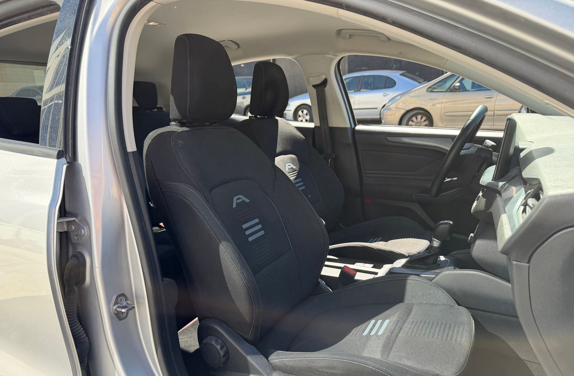 Ford Focus 1.0 EcoBoost MHEV Active - foto 18