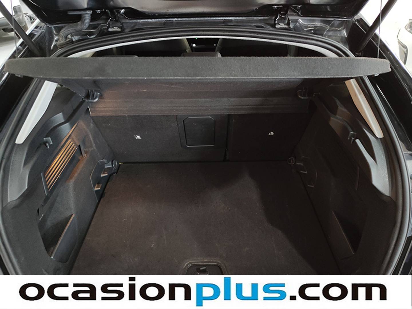 Foto Citroën C4 Citroen C4 BlueHDi 130 S&S Shine EAT8 (130 CV)