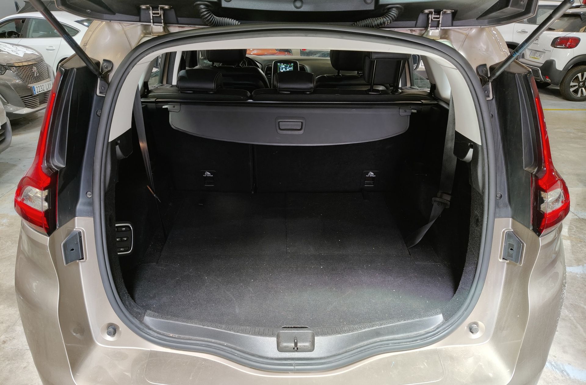 Renault Grand Scénic Zen dCi 7 plazas - foto 18