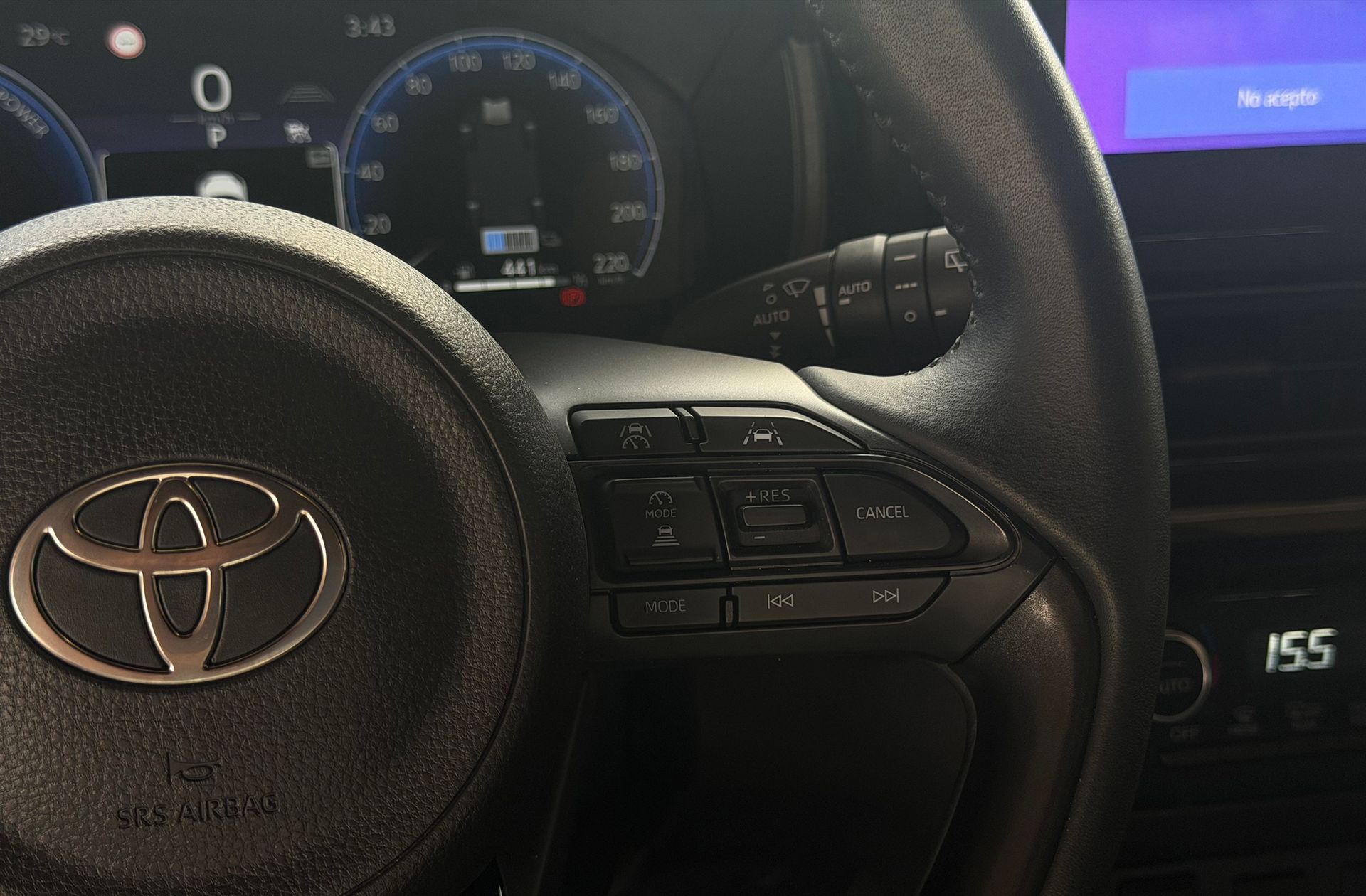 Toyota Yaris Cross 130H Premiere Edition AWD - foto 27