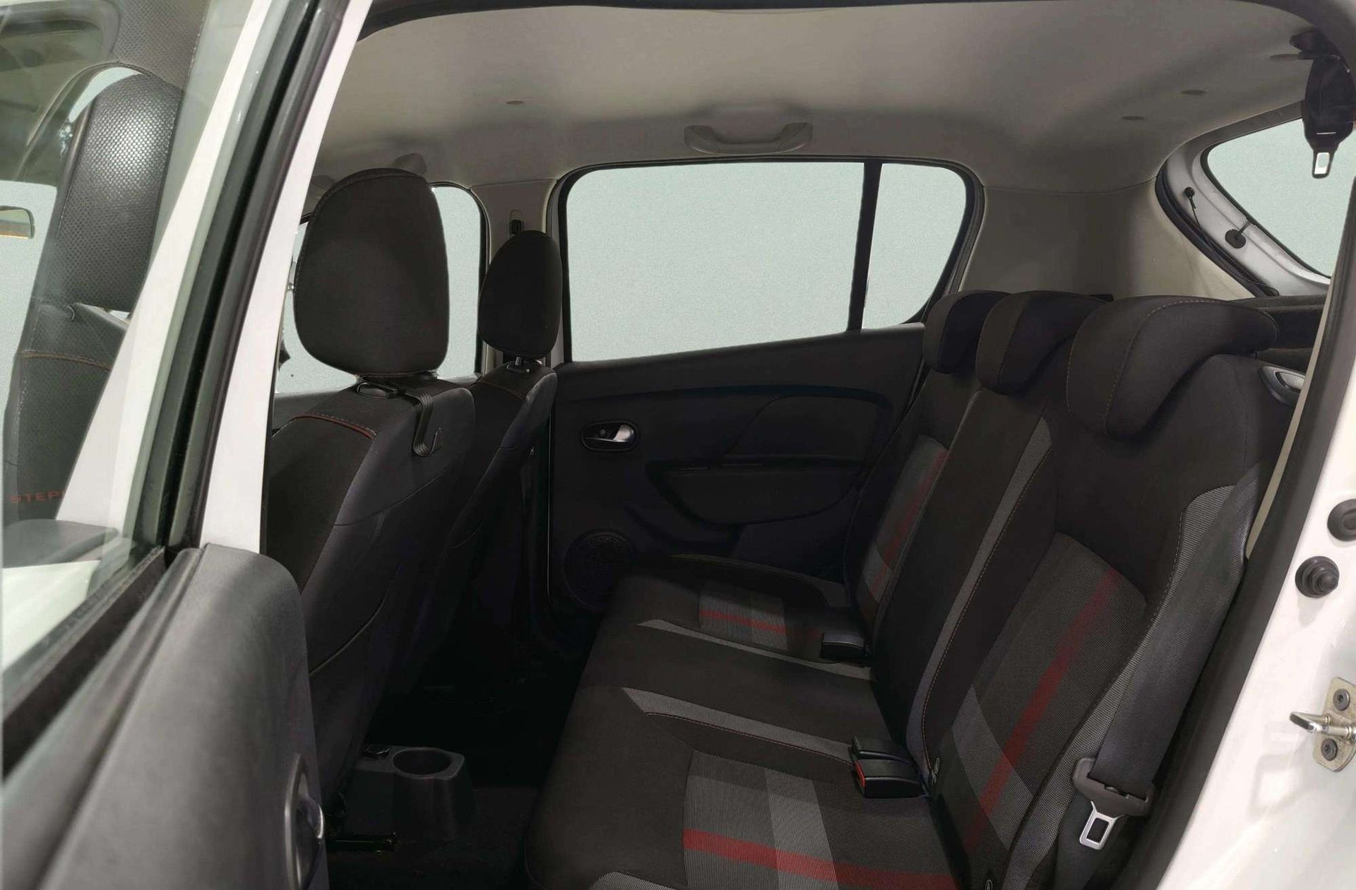 Dacia Sandero Serie Limitada Xplore TCe - foto 13