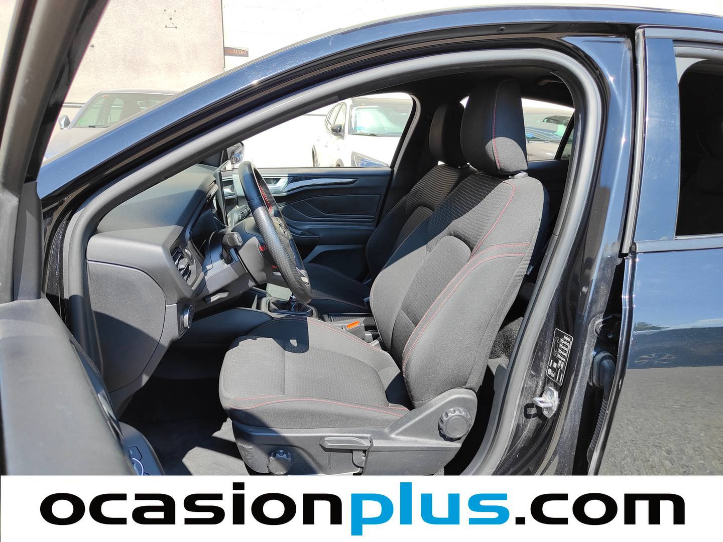 Foto asientos delanteros Ford Focus Ford Focus 1.0 Ecoboost MHEV ST-Line (125 CV)