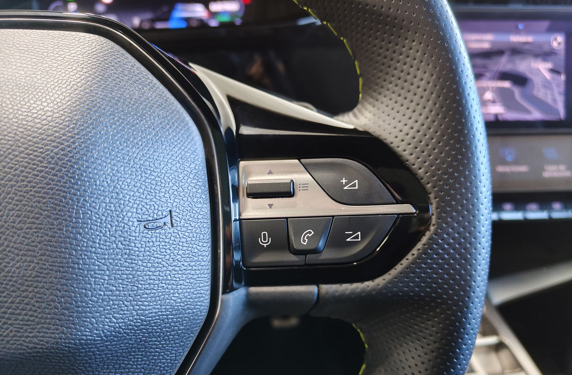 Peugeot 308 SW Hybrid 225 GT eEAT8 - foto 38