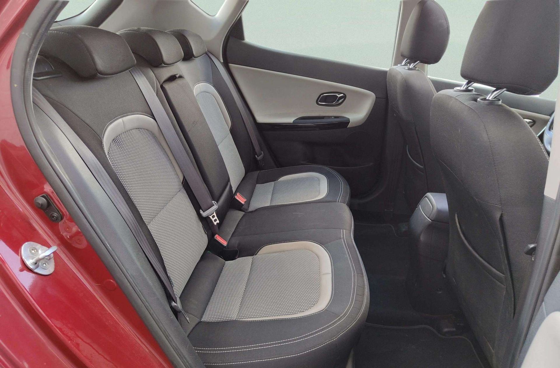 Kia Ceed 1.6 CRDi VGT Maracaná - foto 17
