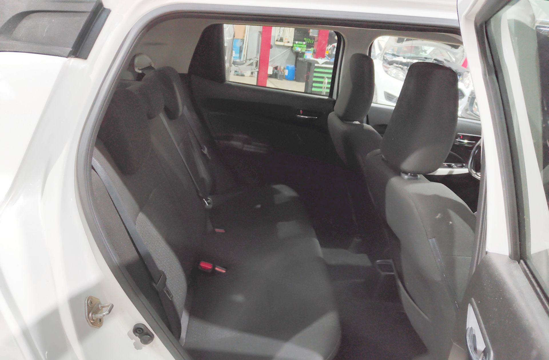 Suzuki Swift 1.2 GLE Mild Hybrid - foto 16