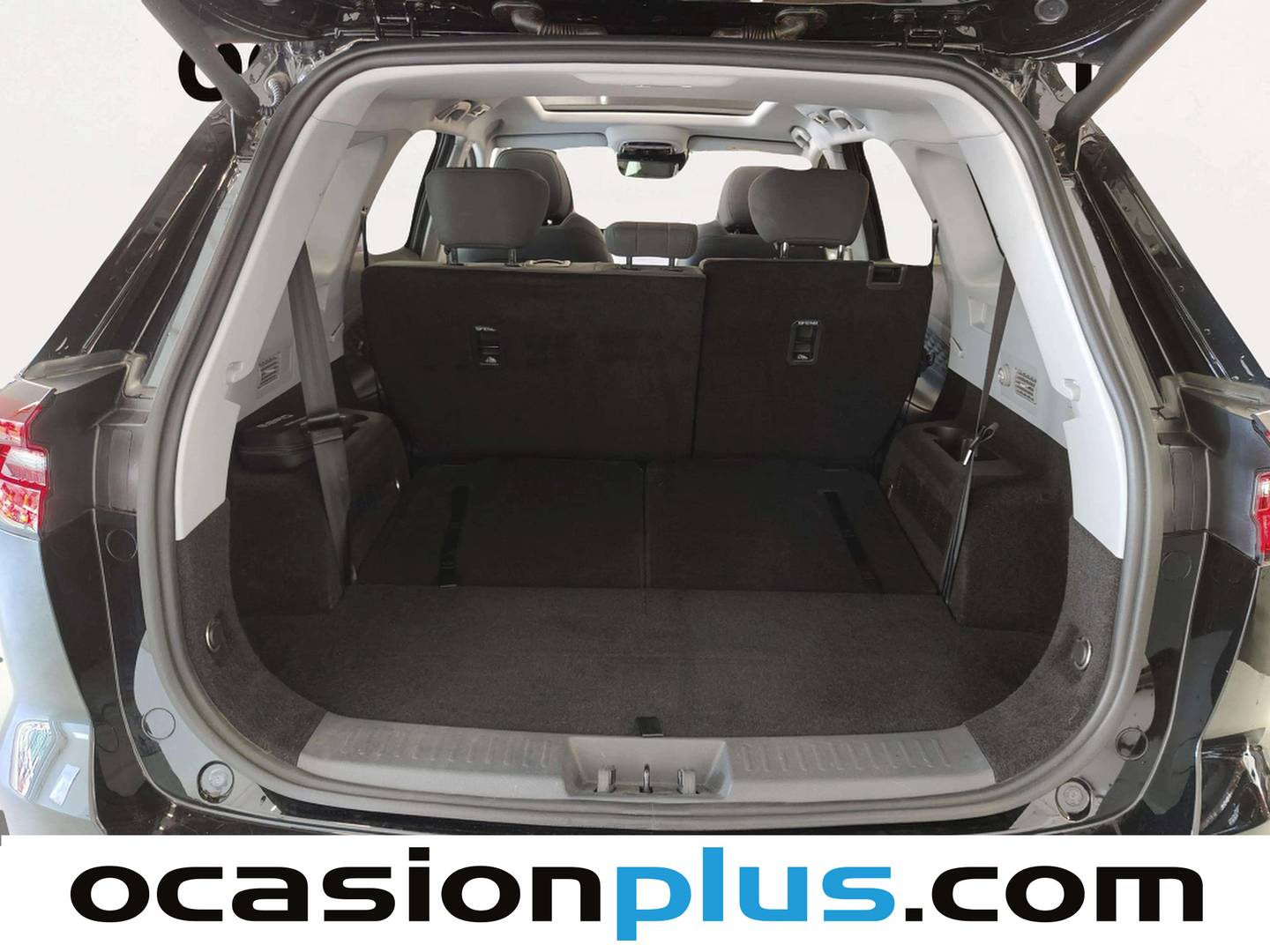 Fotos maletero EBRO S800 EBRO S800 1.6 TGDI Luxury DCT (147 CV) 7 plazas