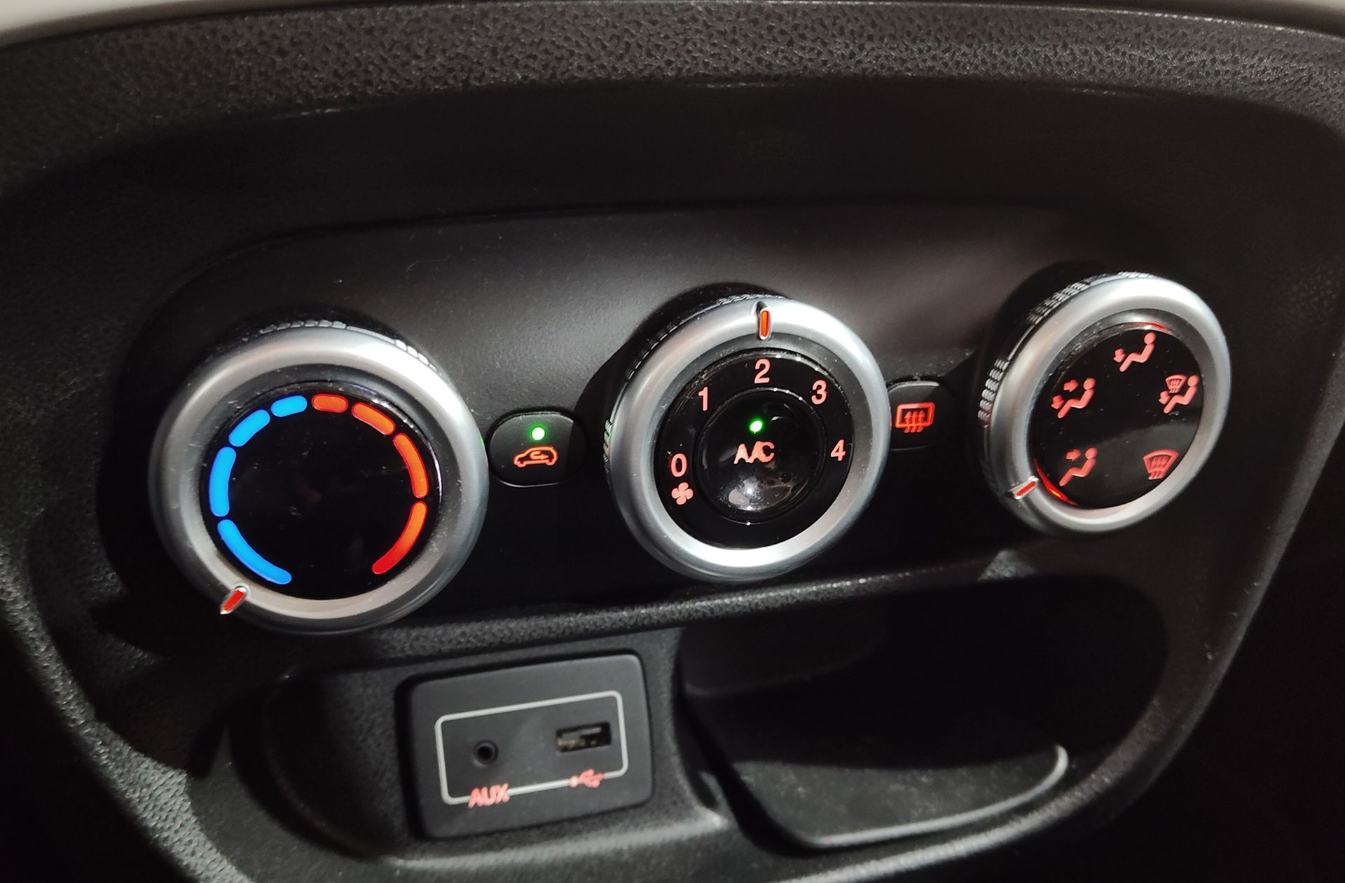 Fiat 500L 1.6 16v MultiJet II Pop Star - foto 24