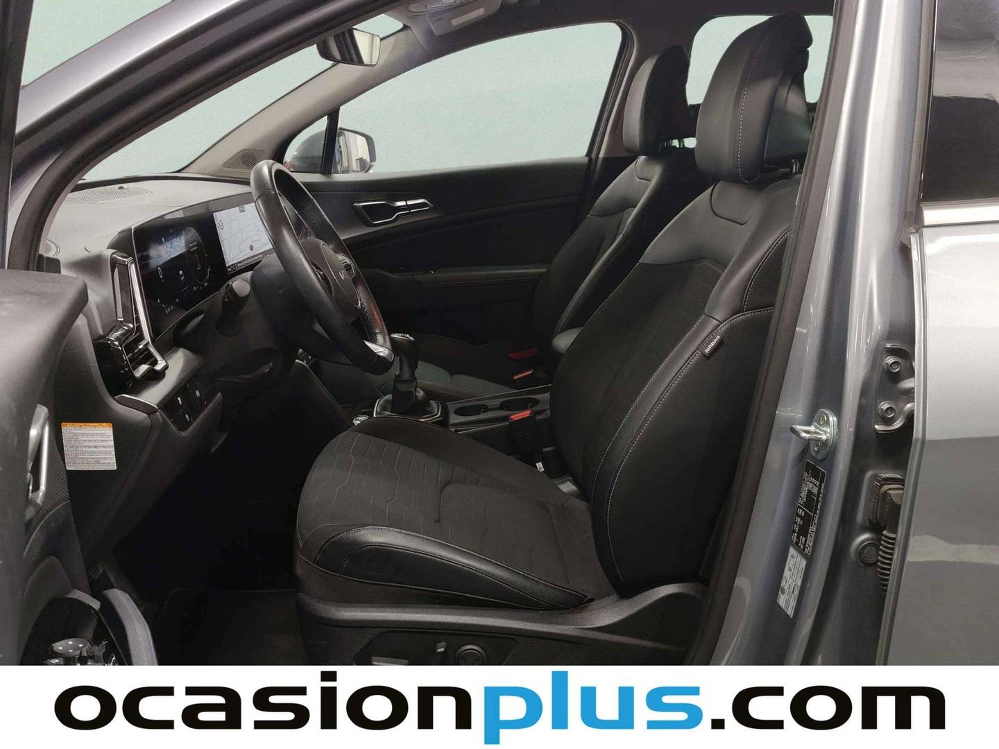 Foto asientos delanteros KIA Sportage KIA Sportage 1.6 T-GDi MHEV Tech 4x2 (150 CV)