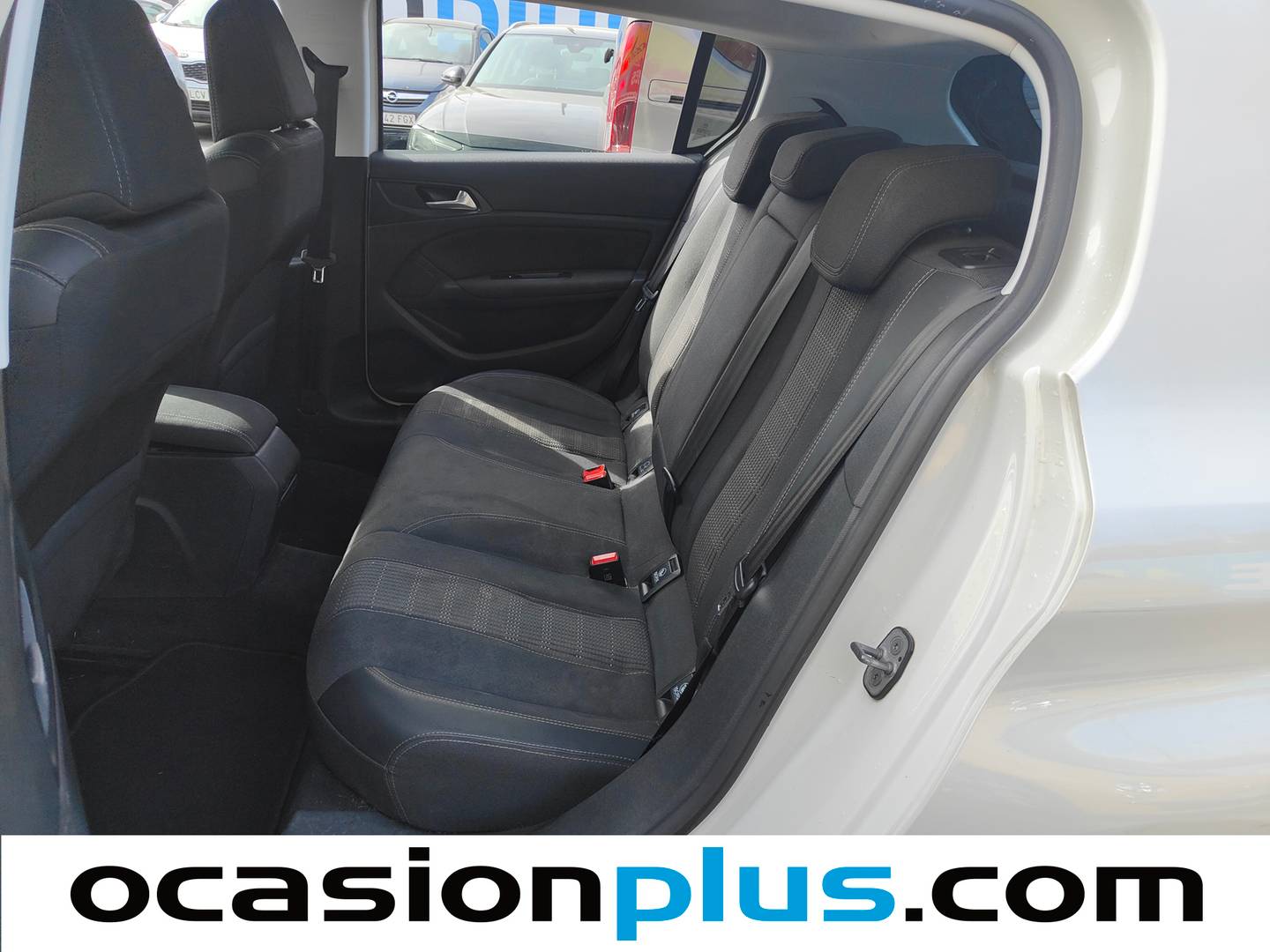 Foto asientos traseros Peugeot 308 Peugeot 308 PureTech 130 S&S Allure (130 CV)