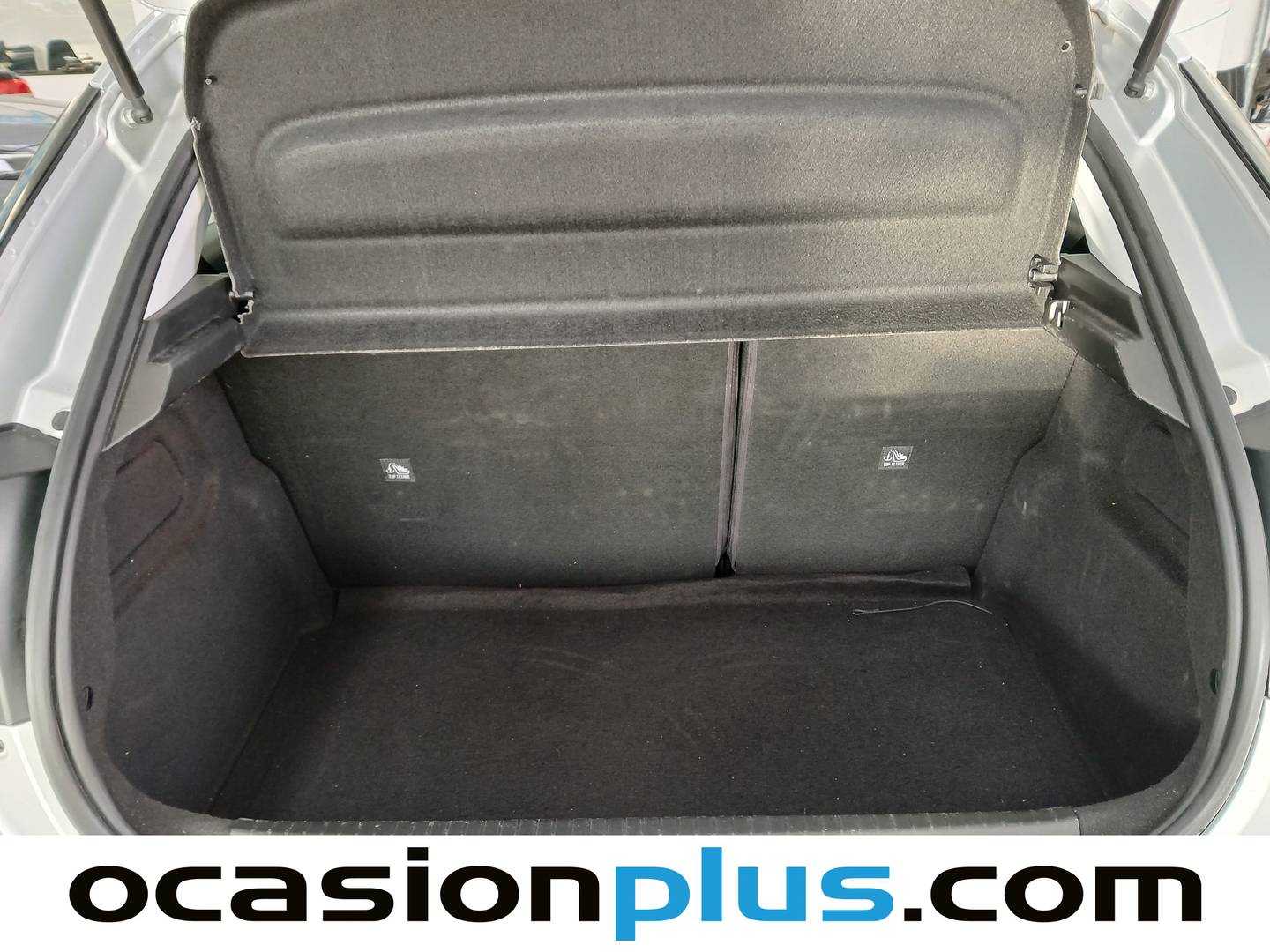 Fotos maletero Opel Corsa Opel Corsa 1.2 XEL Edition (75 CV)
