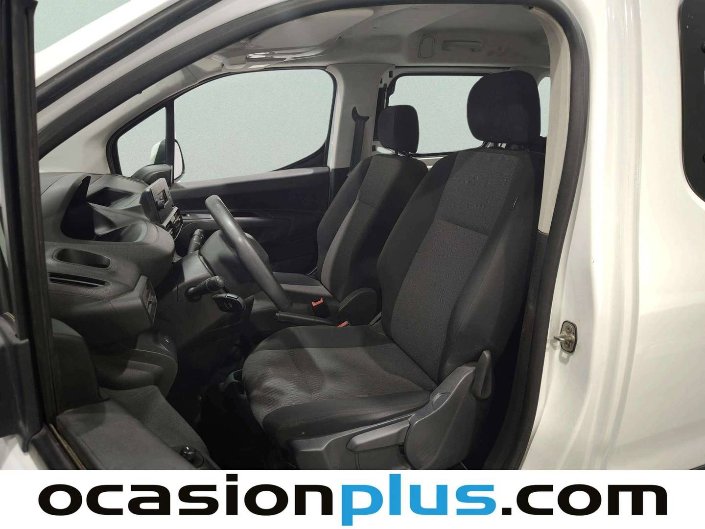 Foto asientos delanteros Peugeot Rifter Peugeot Rifter BlueHDi 100 S&S Access Standard (100 CV)