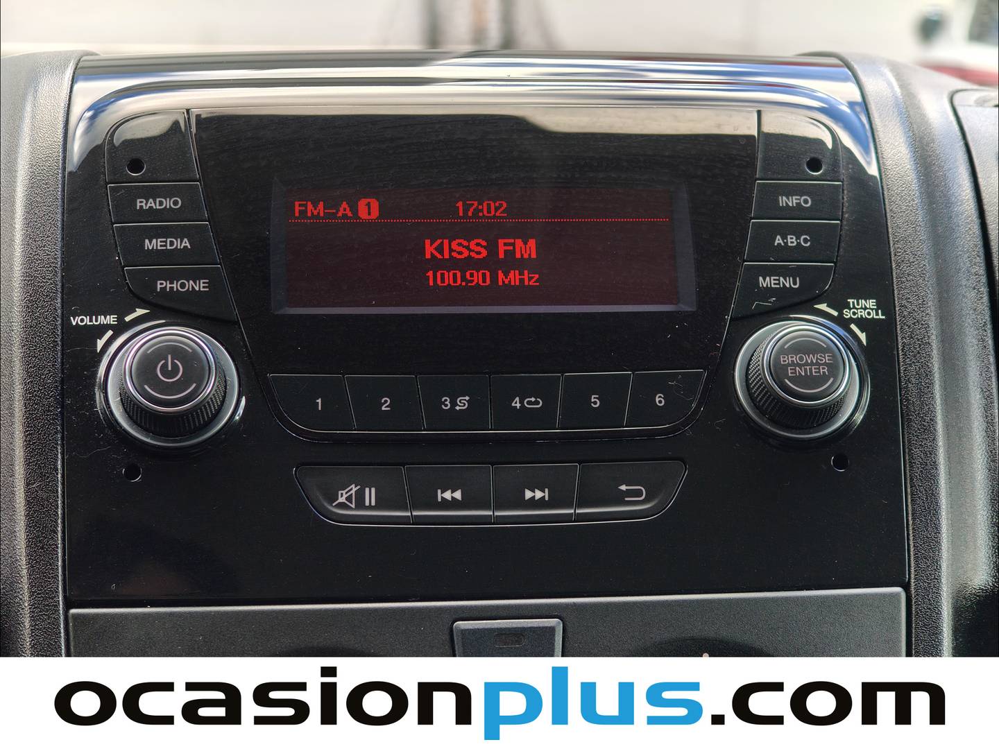 Foto Peugeot Boxer Peugeot Boxer BlueHDi 140 S&S 333 L2H1 (140 CV)