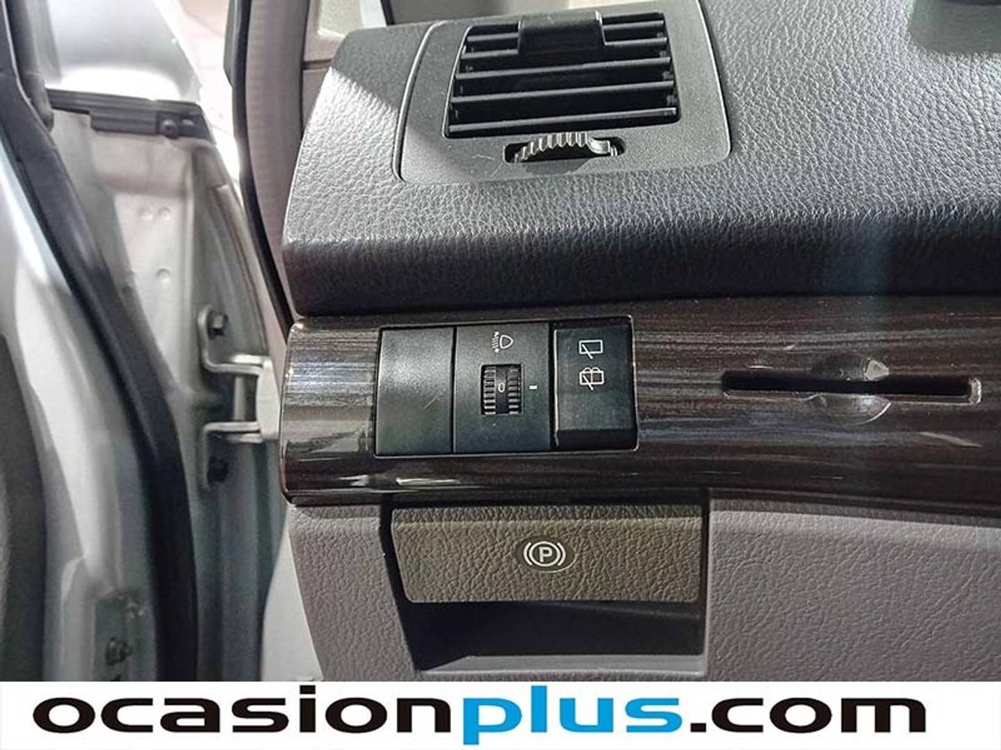 Foto SsangYong Rodius Ssangyong Rodius D22T Premium Auto 7 Plazas (178 CV)