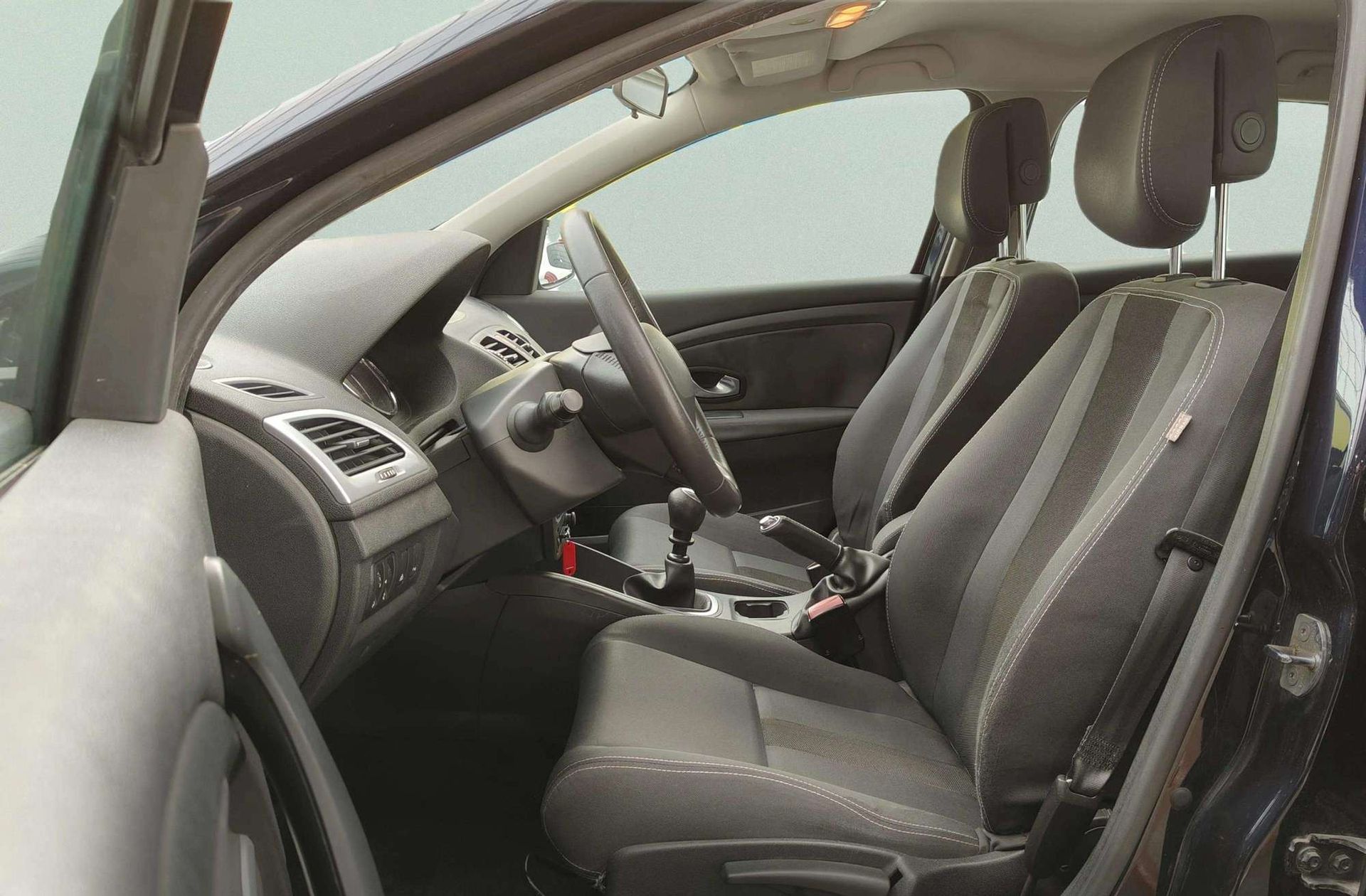 Renault Mégane Sport Tourer 1.9 dCi Dynamique - foto 9