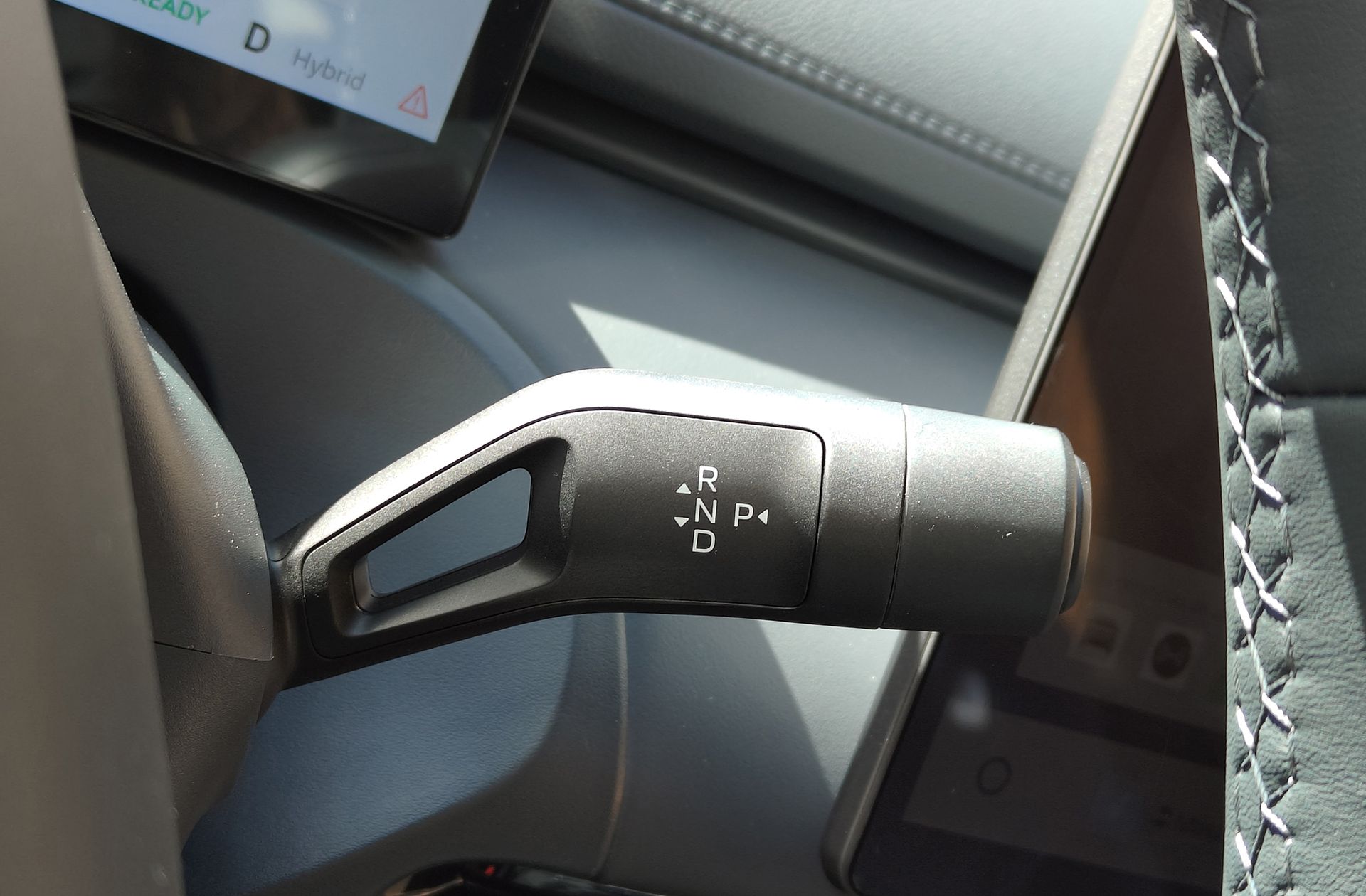 Geely Starray EM-i 1.5 PHEV Pro - foto 5