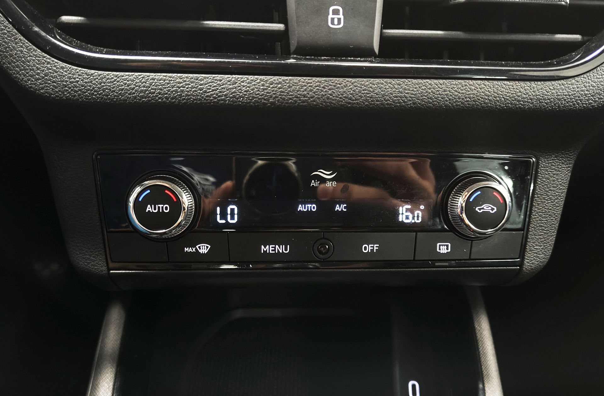 Škoda Kamiq 1.0 TSI Ambition - foto 31